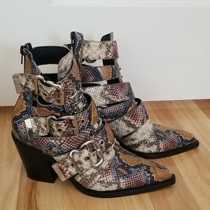 Jeffrey Campbell Cacere ankle booties 7.5